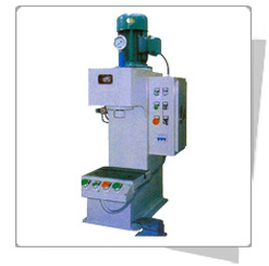 单柱液压机要达到怎样设计要求