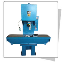 为什么说单柱液压机的适用范围比较广阔